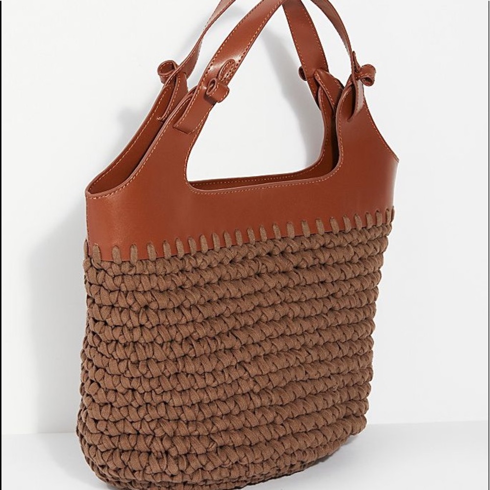 NWOT Free People Magnolia Macrame Tote - Picture 3 of 5